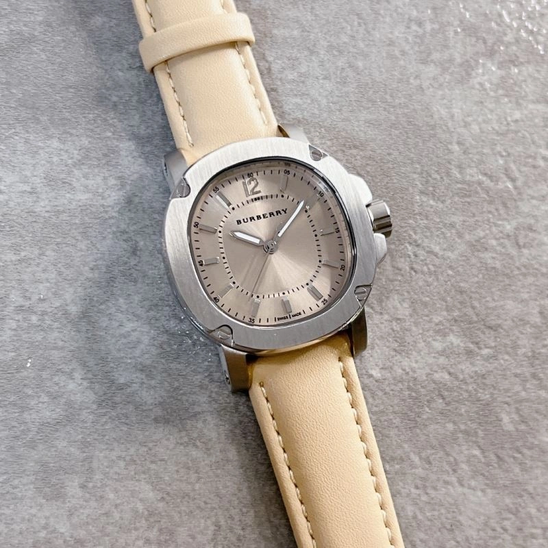 BURBERRY Watches Fashionable 178144