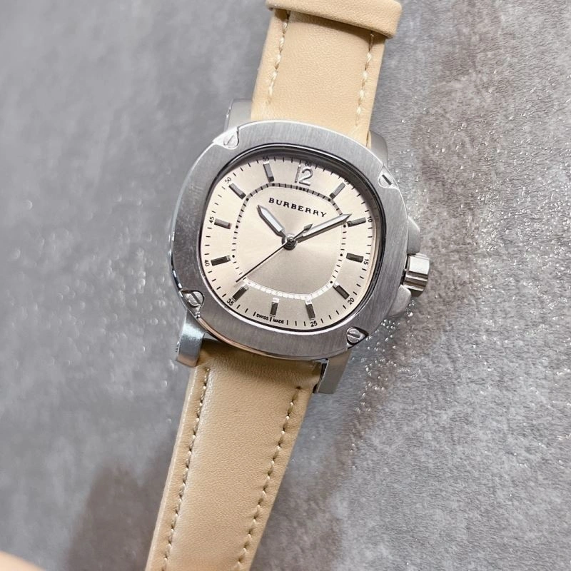 BURBERRY Watches Fashionable 178144