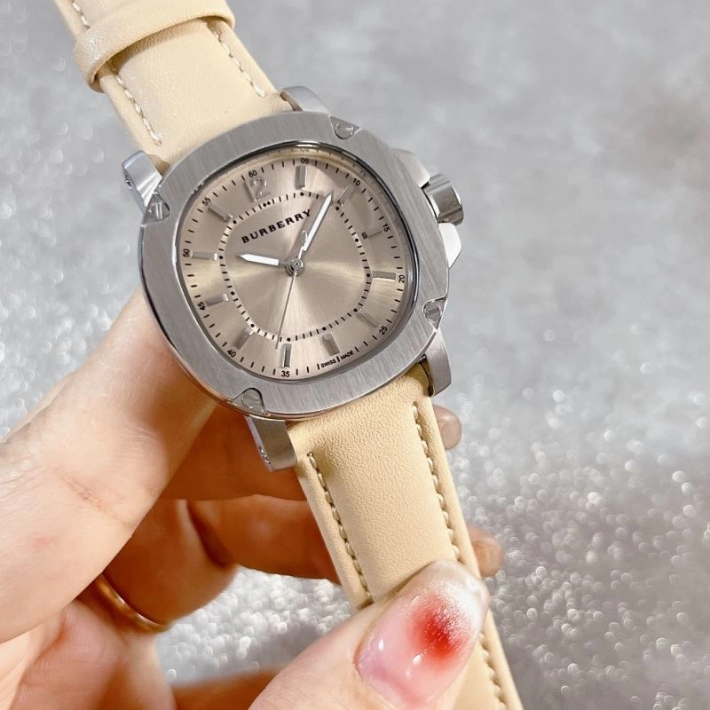 BURBERRY Watches Fashionable 178144