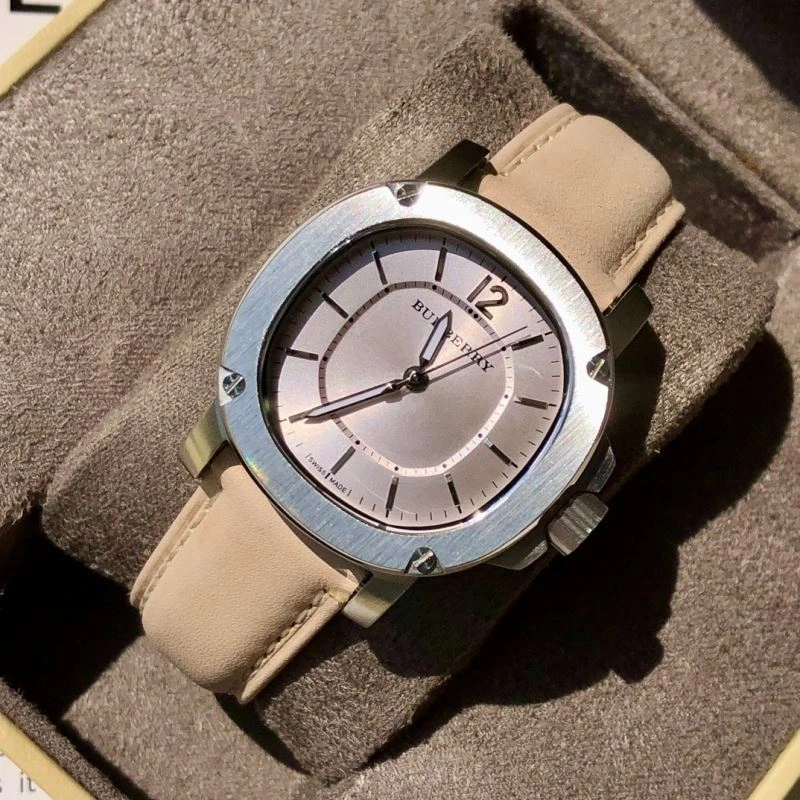 TimelessDesign BURBERRY Watches 178130