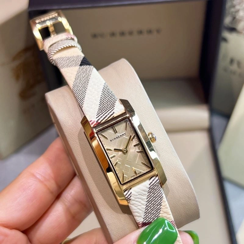 Chic BURBERRY Watches 178123