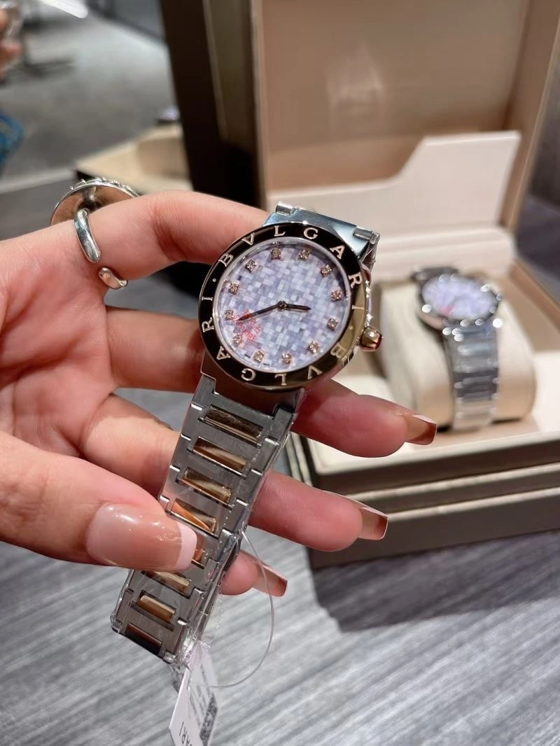 Elegant BVLGARI Watches 178252
