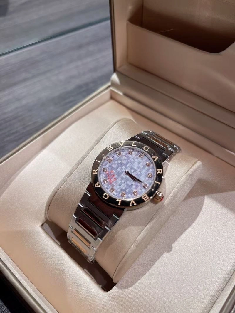 Elegant BVLGARI Watches 178252