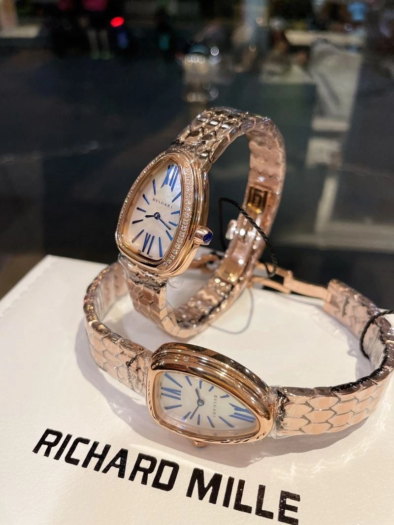 Snug BVLGARI Watches 178230