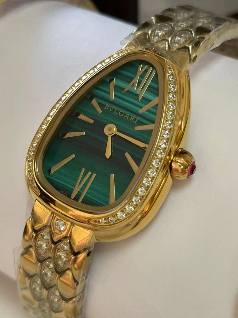 Sporty BVLGARI Watches 178236