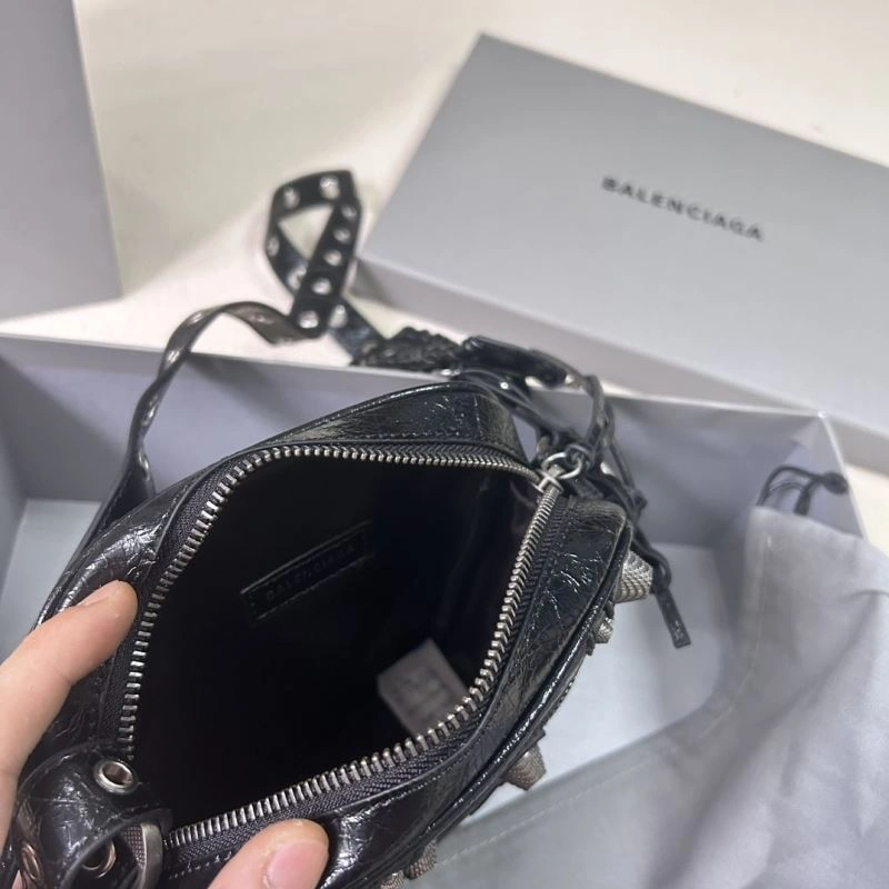 Affordable Balencia Le Cagole Distressed Silver Motorcycle Phone Bag - Black 78819