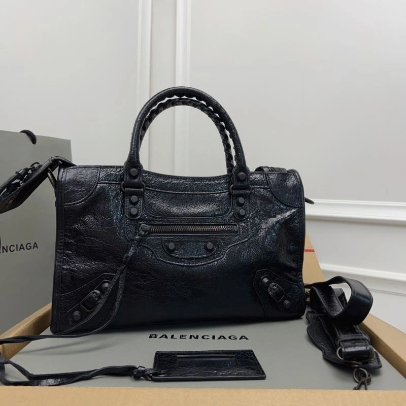 Balenciaga   Gold City Cracked Sheepskin Bag with Bronze Accents Stretchable 78370