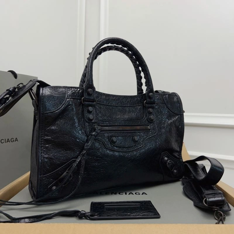 Balenciaga   Gold City Cracked Sheepskin Bag with Bronze Accents Stretchable 78370