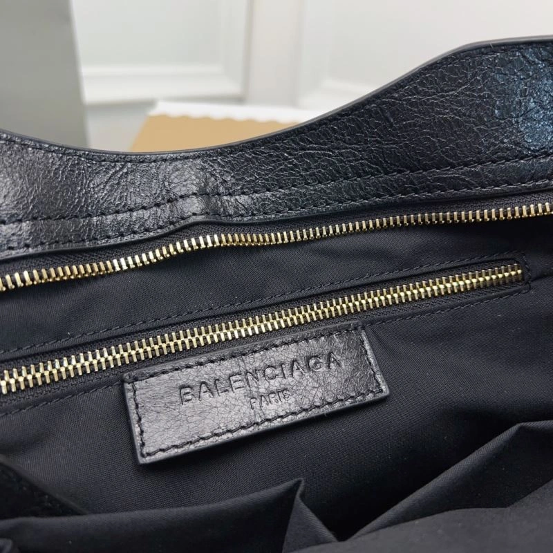 Balenciaga   Cracked Lambskin Black Tote with Pineapple Gold Studs HighPerformance 78342