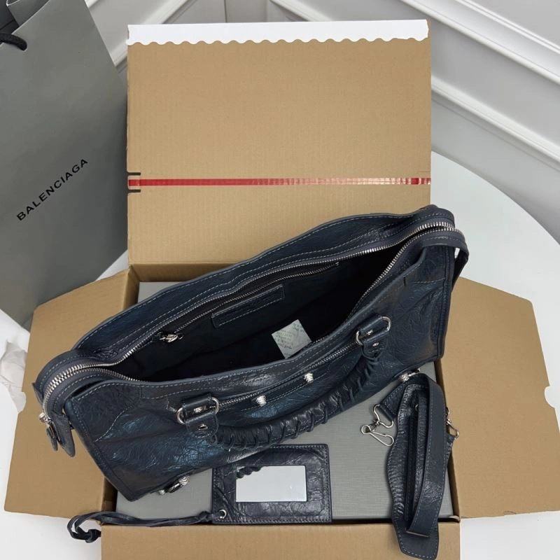 Durable Balenciaga   Cracked Lambskin Tote with Pineapple Silver Stud 78352