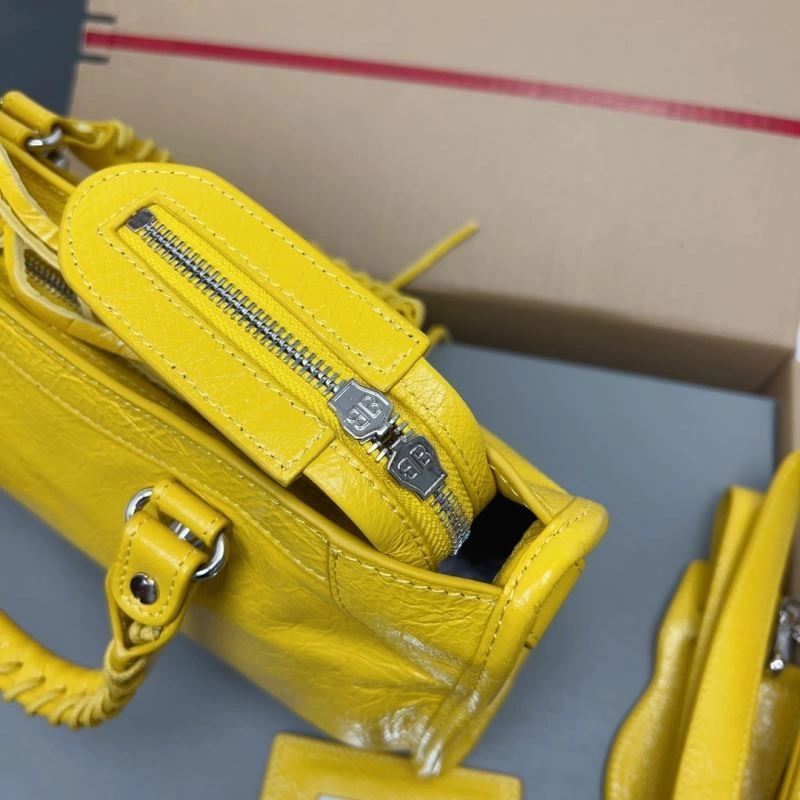 Sleek Balenciaga  Yellow Crackle Lambskin  Gold City Bag - D.Pink 78345