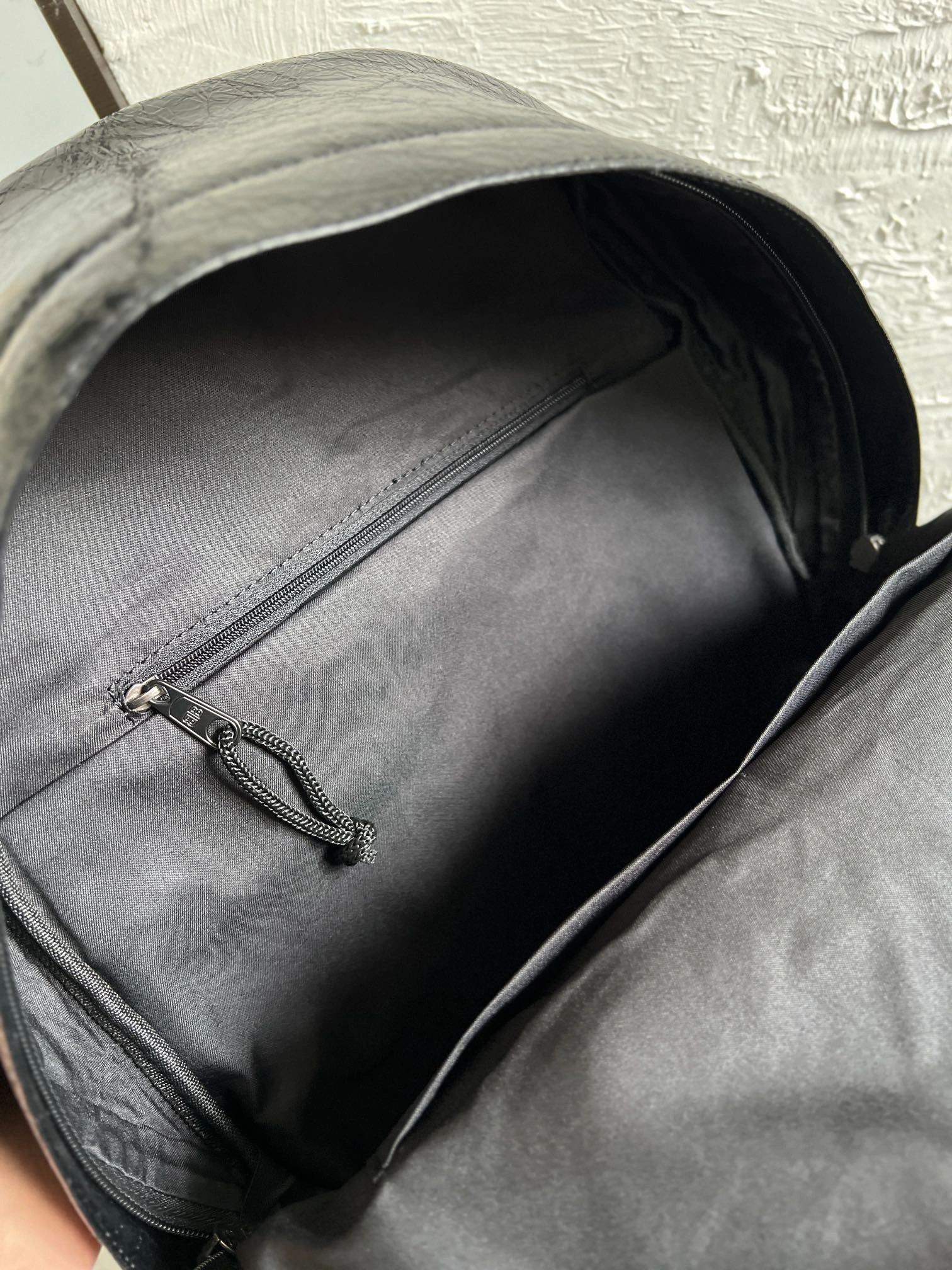 Unique Balenciaga 18SS Calfskin Plain Backpack -  Travel Essential 61060