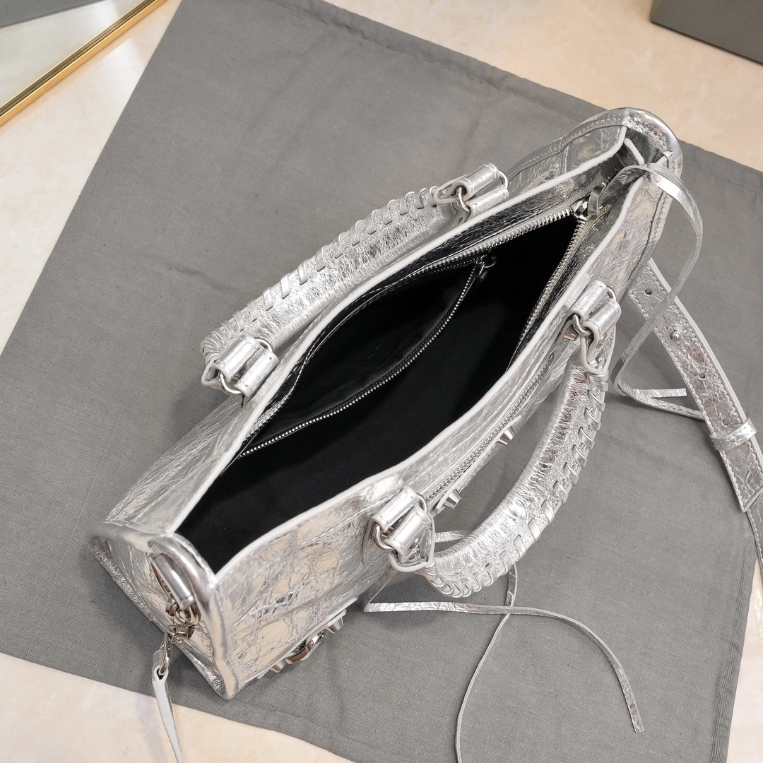 TimelessDesign Balenciaga 2024 Lie City  Motorcycle Bag 61018