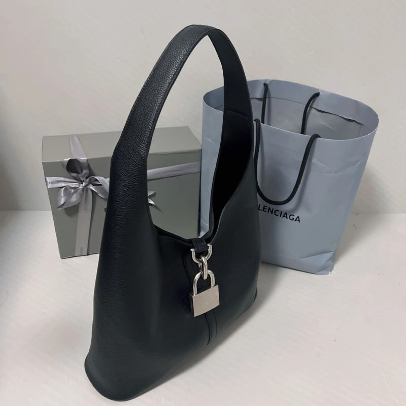 Balenciaga 2024 Locker Hobo Bag with Oversized Lock Decoration Breathable 70059