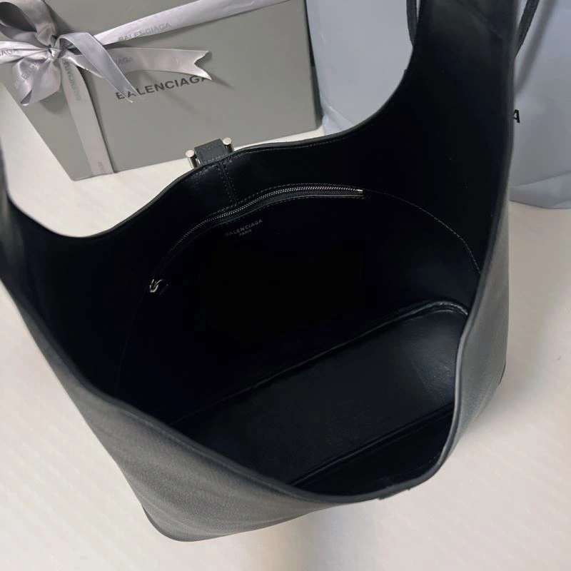 Balenciaga 2024 Locker Hobo Bag with Oversized Lock Decoration Breathable 70059