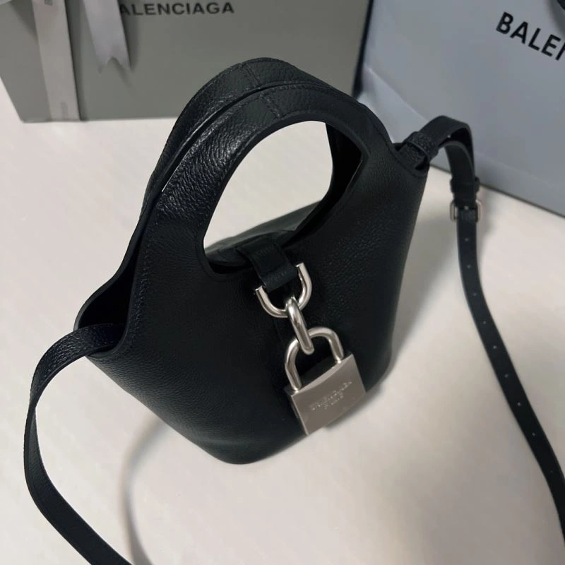TechFriendly Balenciaga 2024 Spring Locker Hobo Bag with Silver Lock 70064