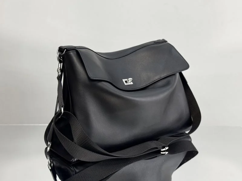 FlexibleFit Balenciaga 2025 Mens  Black Rodeo Messenger Bag 38253