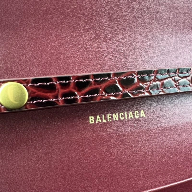 Balenciaga 23cm Hourglass B Chain Crossbody Bag - Iconic Half-Moon Design Soft 78648
