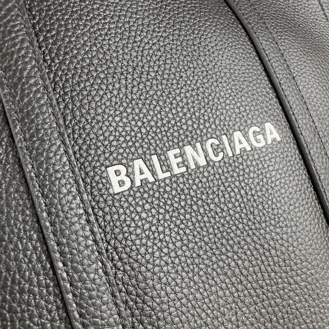 Balenciaga 380  Italian Calfskin Everyday Tote Bag EasyCare 60901