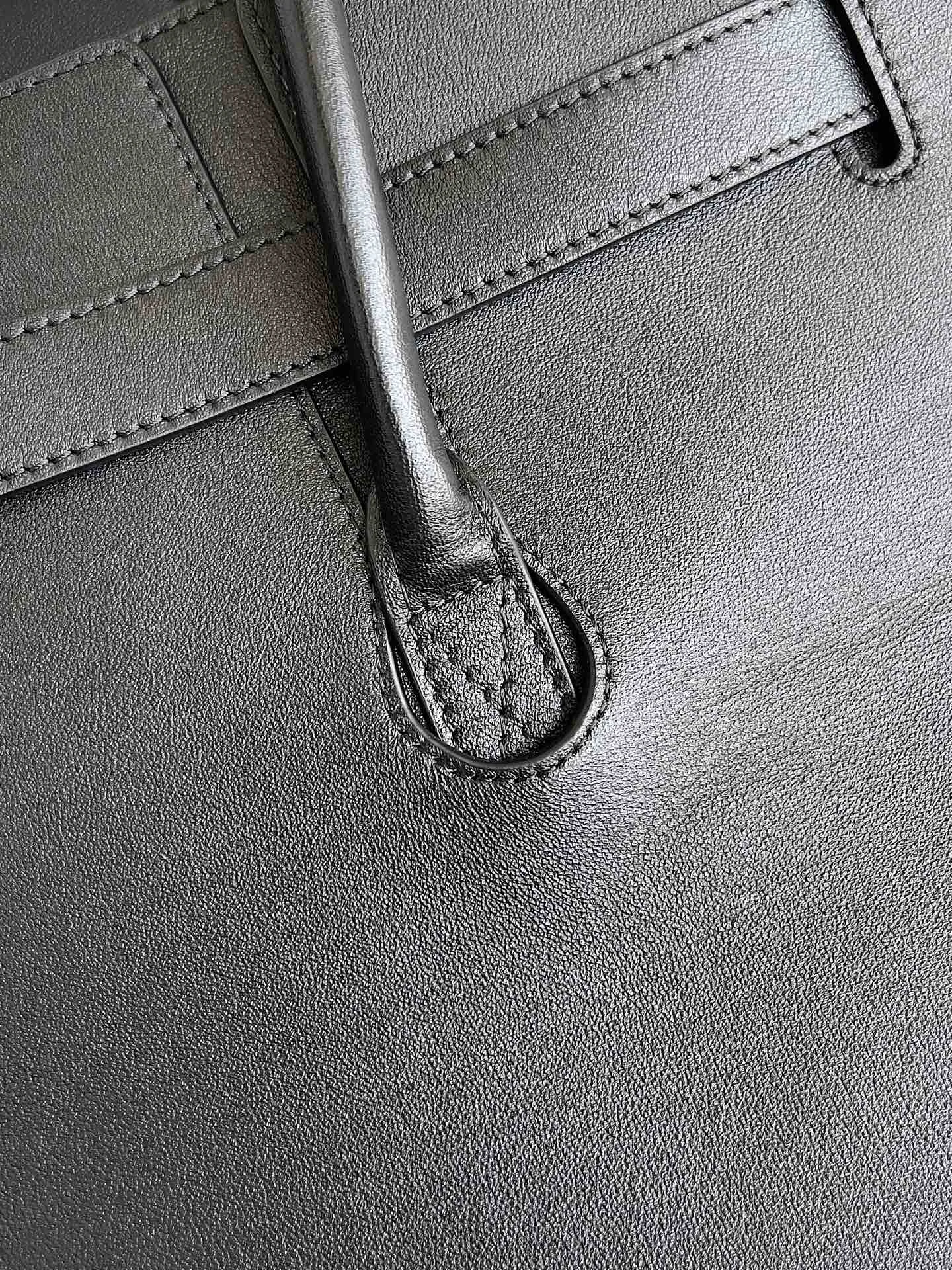SunProtective Balenciaga Air Large Handbag - 51.8x61.9x23.8 cm C 60882