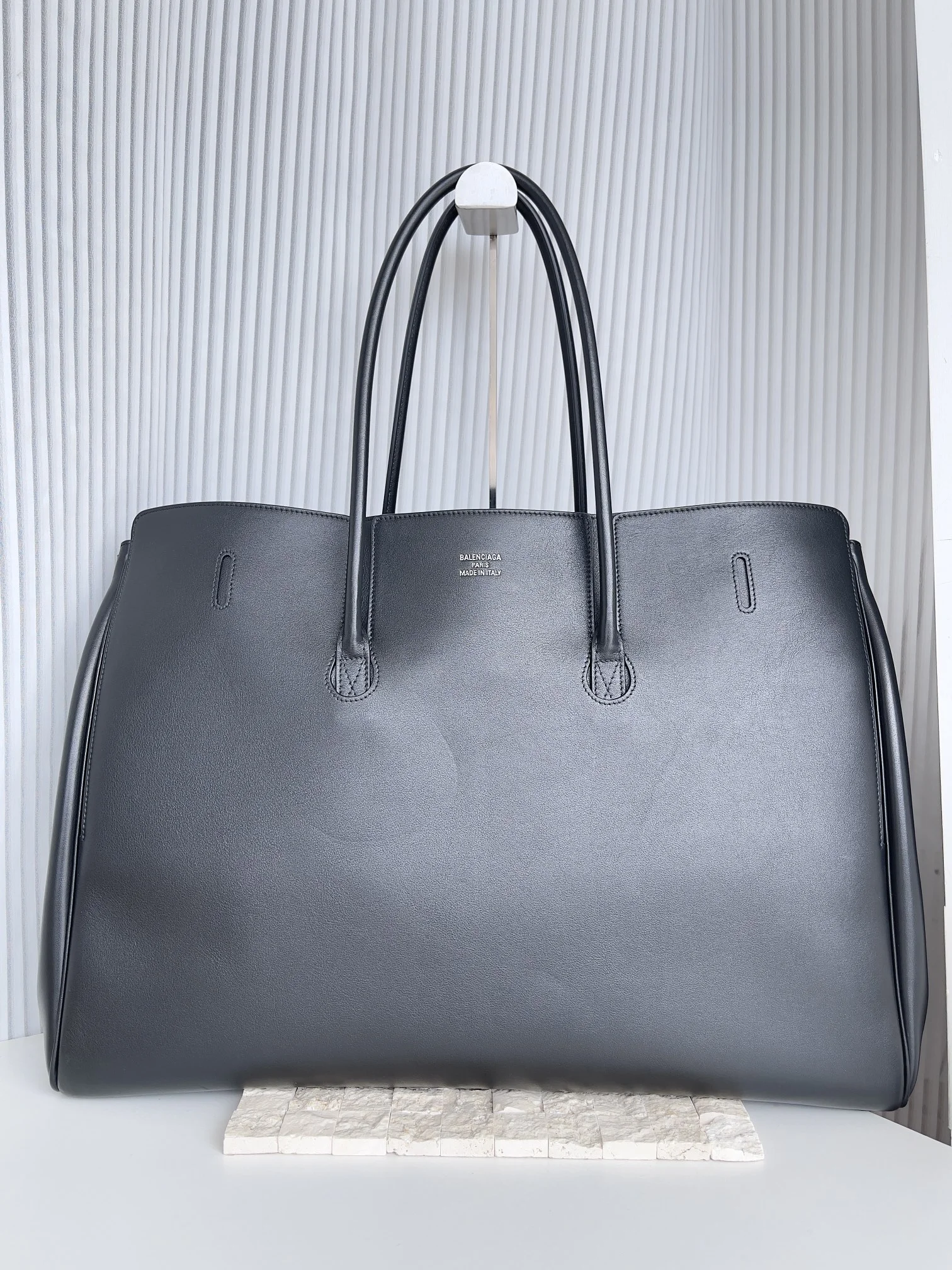 Balenciaga Air Large Tote Bag - 51.8 x 61.9 x 23.8 cm EasyMatch 60921