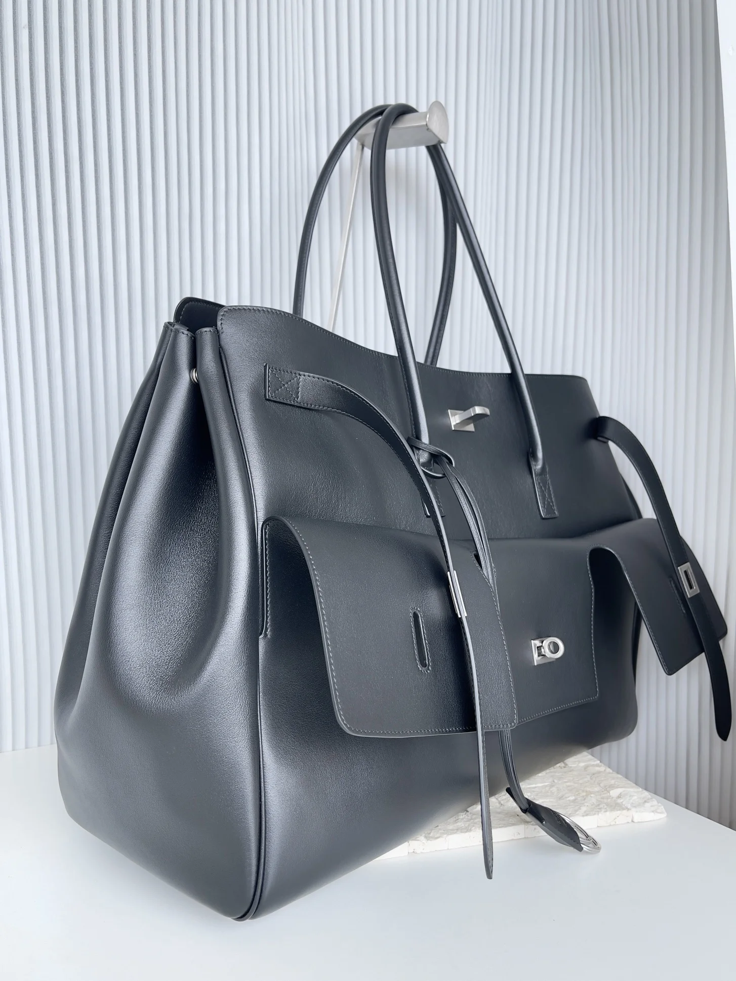 Balenciaga Air Large Tote Bag - 51.8 x 61.9 x 23.8 cm EasyMatch 60921