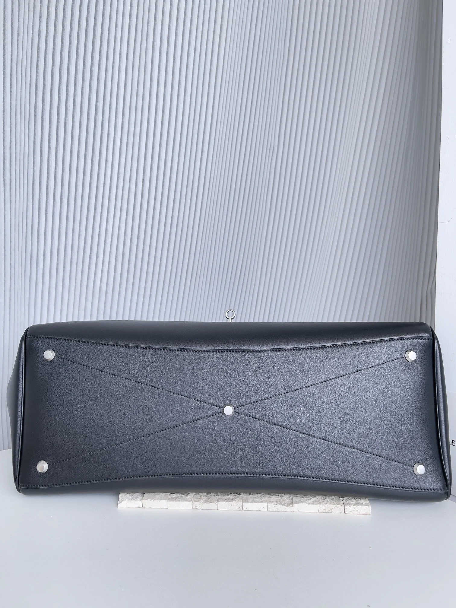 Balenciaga Air Large Tote Bag - 51.8 x 61.9 x 23.8 cm EasyMatch 60921