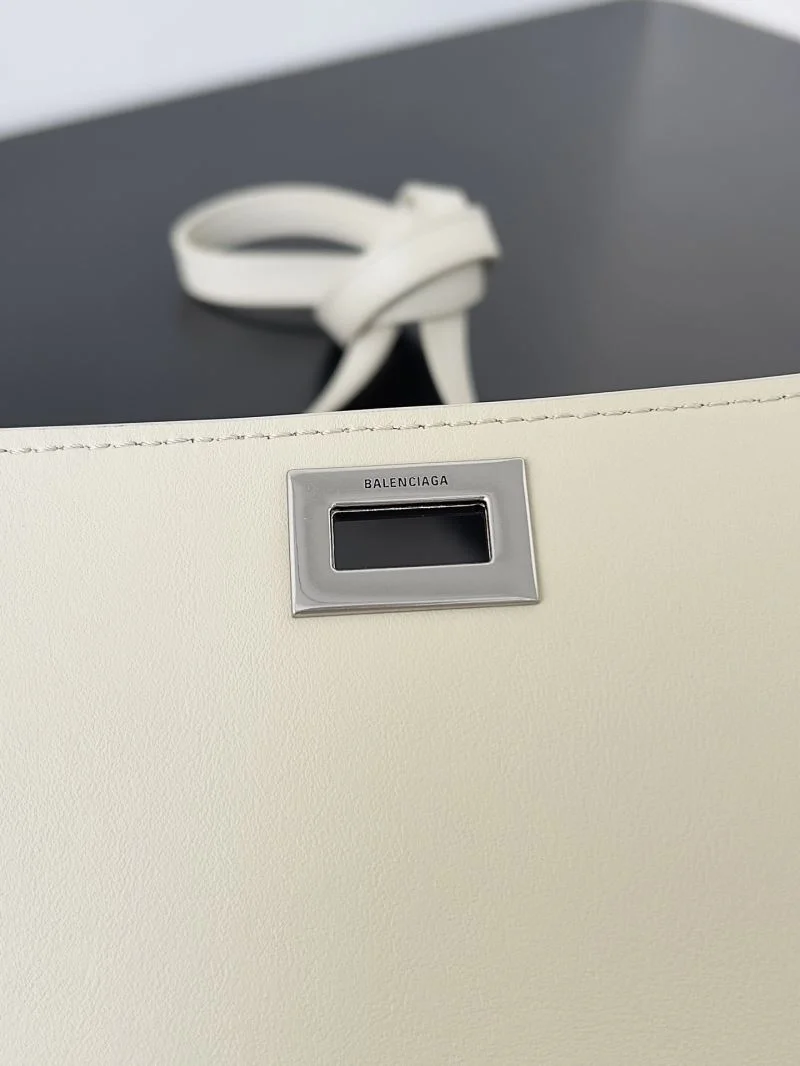 Chic Balenciaga Air Series Soybean Clutch with Detachable Strap 38238
