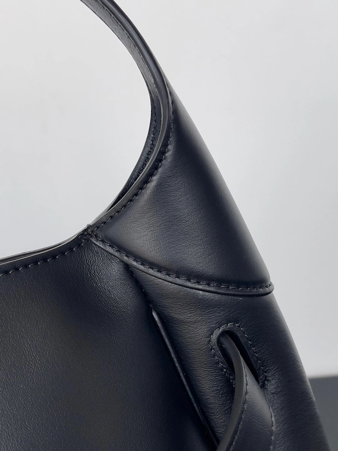 Balenciaga Air Series Urban  Shoulder Bag FreshLook 60897