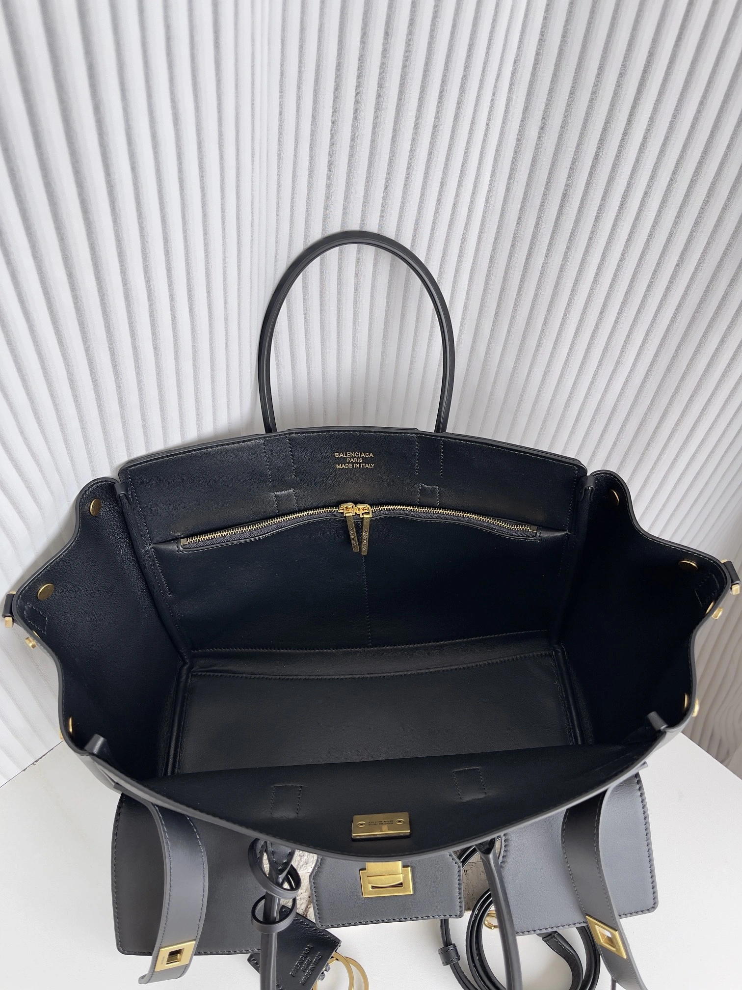 Comfortable Balenciaga Air Small Trumpet Bag -  Chic Design 60869