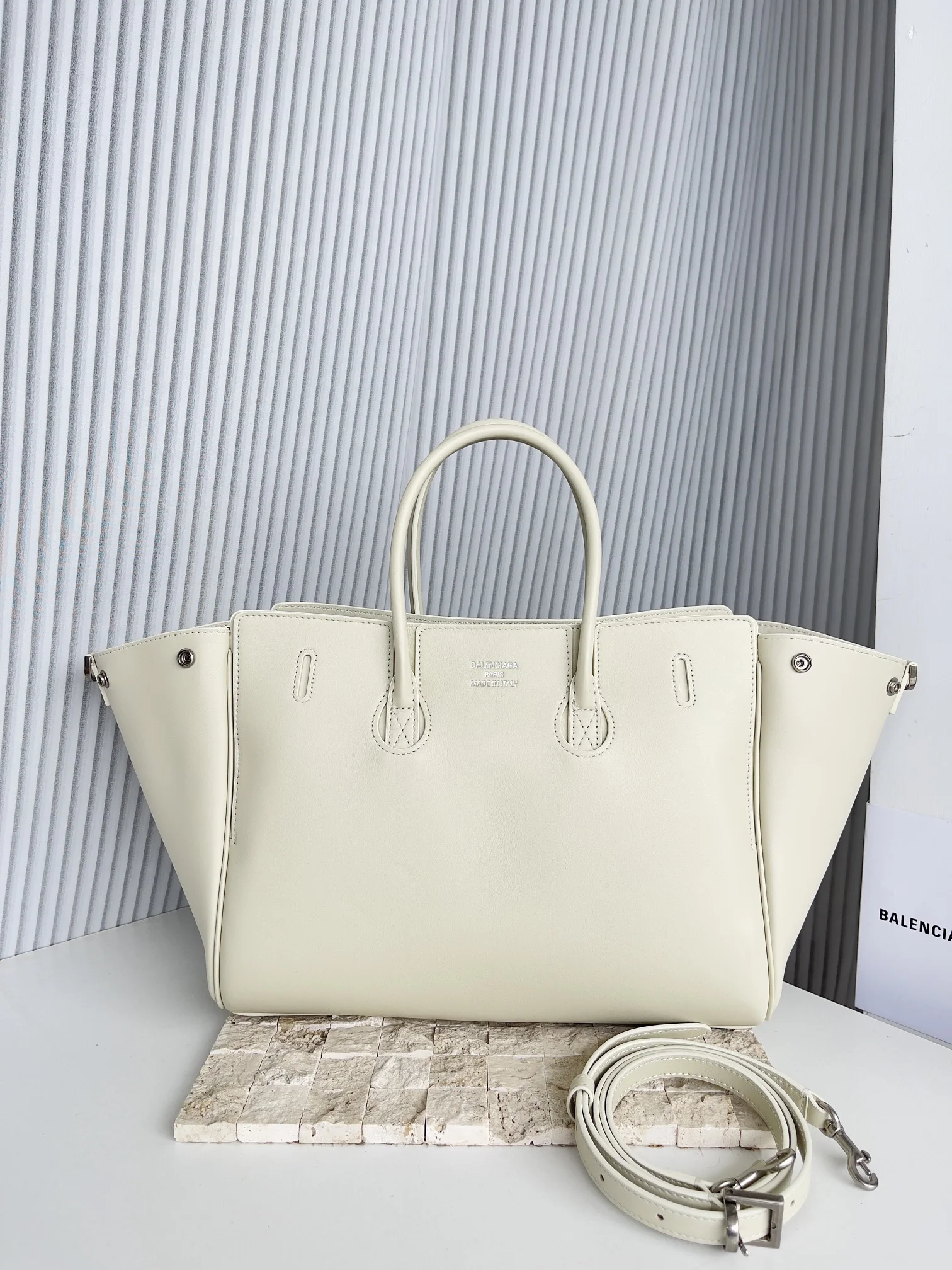 Balenciaga Air Trumpet Bag -  Luxury Satchel 30x20.5 cm Youthful 60868