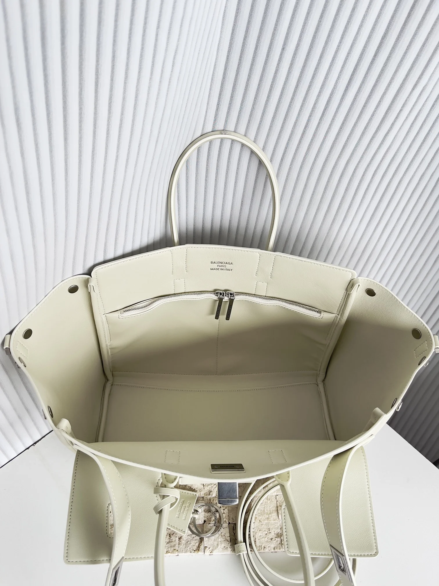 Balenciaga Air Trumpet Bag -  Luxury Satchel 30x20.5 cm Youthful 60868