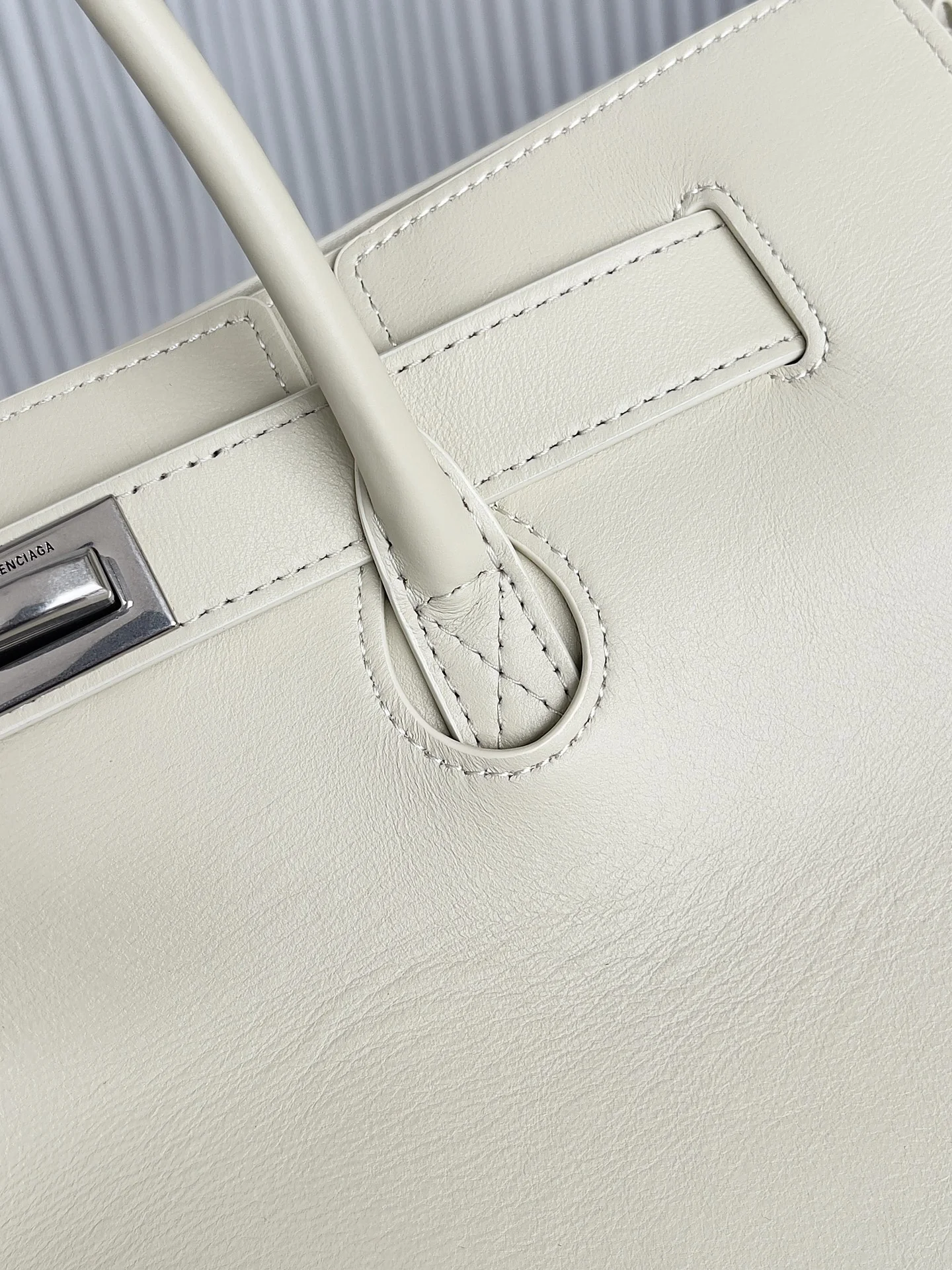 Balenciaga Air Trumpet Bag -  Luxury Satchel 30x20.5 cm Youthful 60868