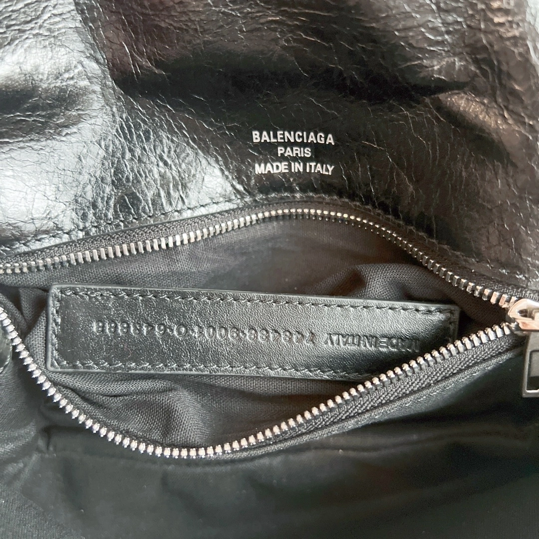Minimalist Balenciaga BB  Chain Bag - Small Oil Wax Black Elegance 60888
