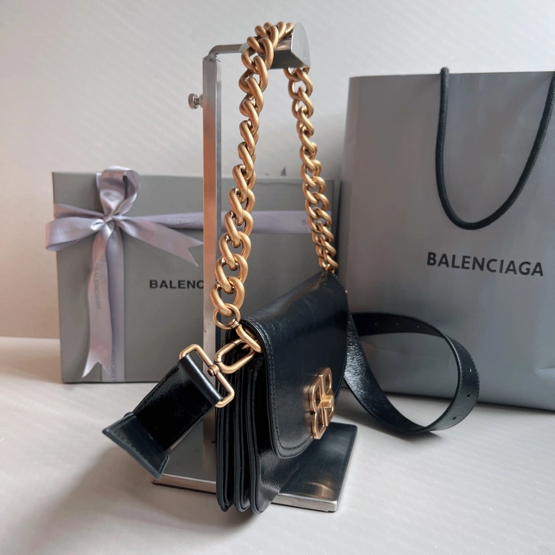 Balenciaga BB  Series Black Chain Underarm Bag Effortless 60883