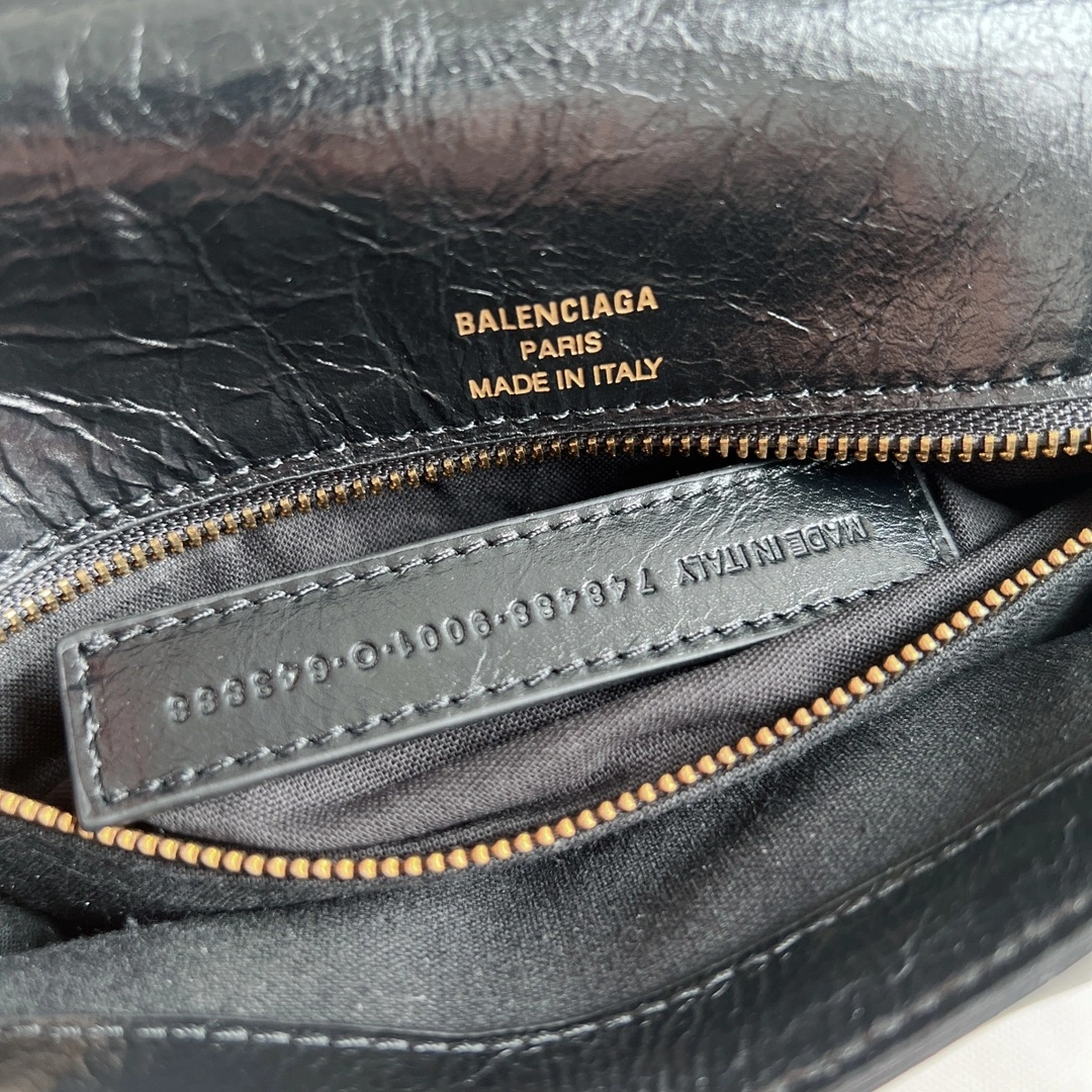Balenciaga BB  Series Black Chain Underarm Bag Effortless 60883