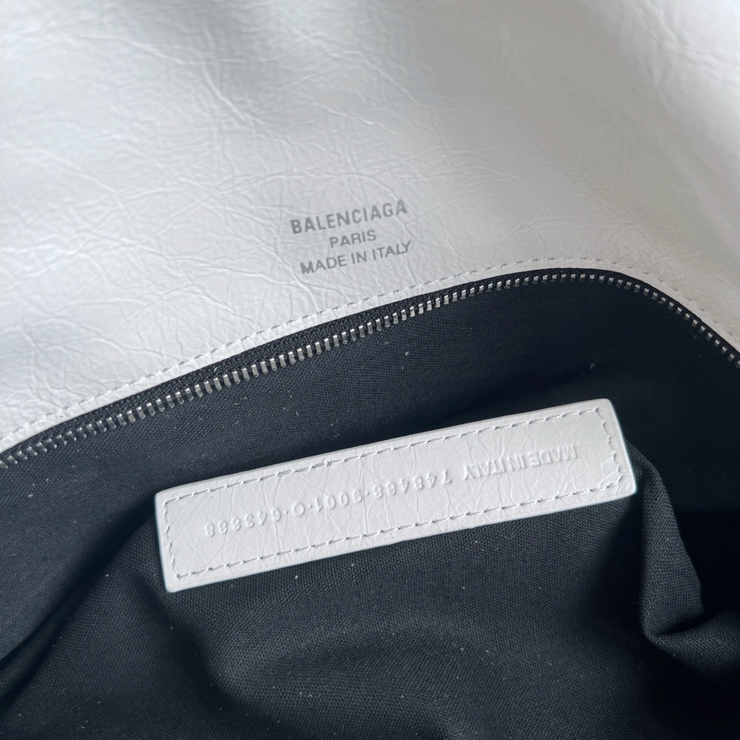 MoistureWicking Balenciaga BB  Series Large Oil-Wax White Bag 60899