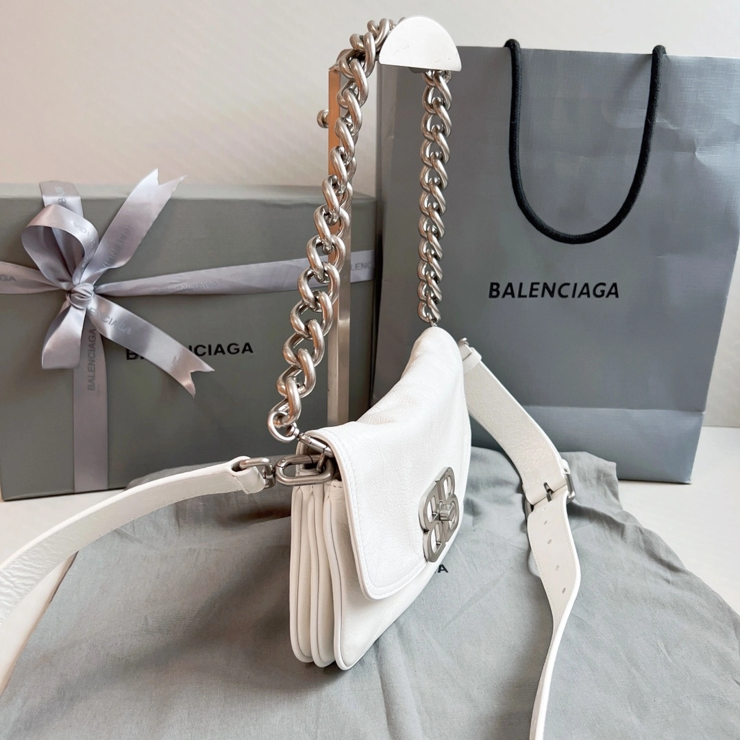 Balenciaga BB  Small Oil Wax White Chain Shoulder Bag FreshLook 60892