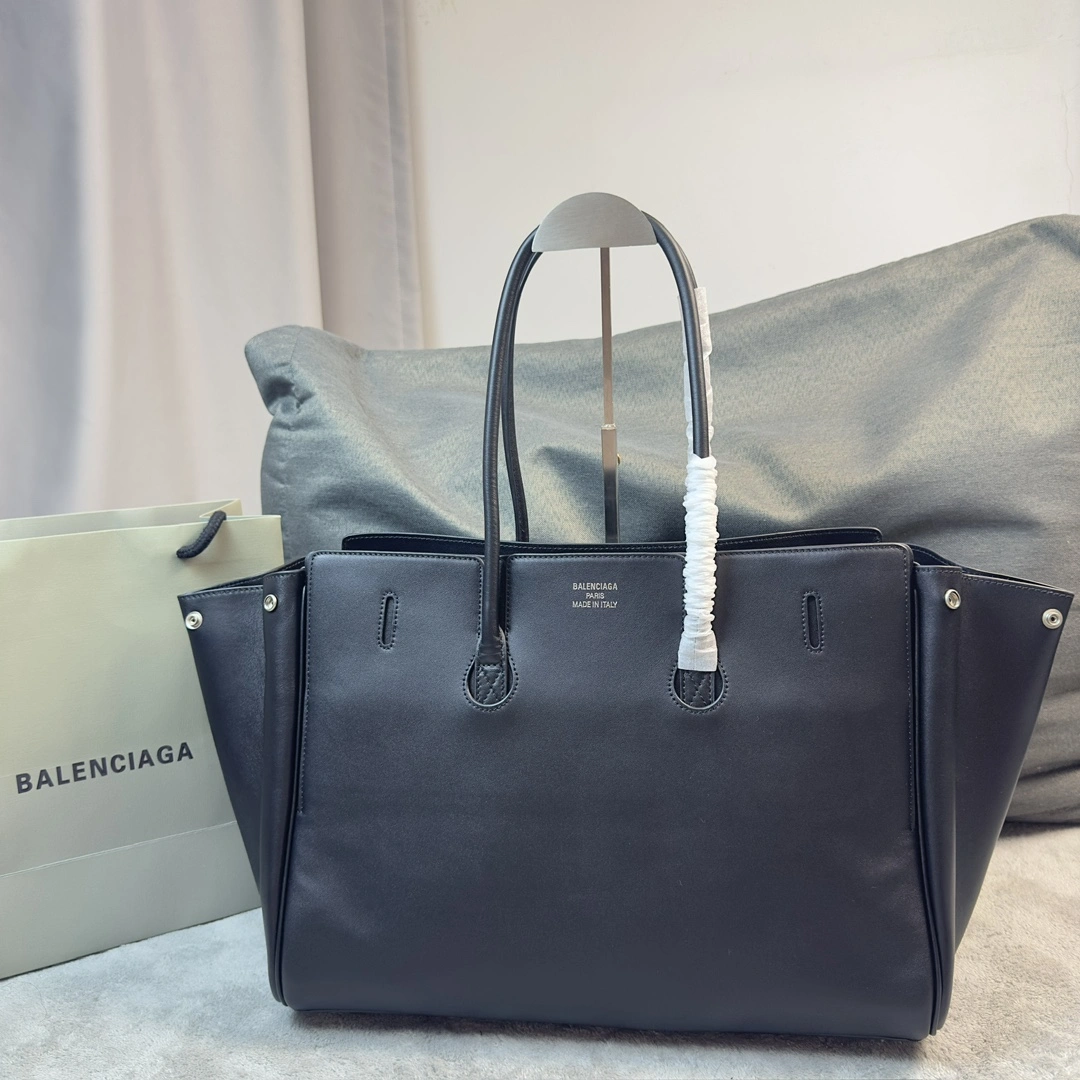 Balenciaga Bel-Air Oversized  Calfskin Bag with Iconic Lock Thermal 64667