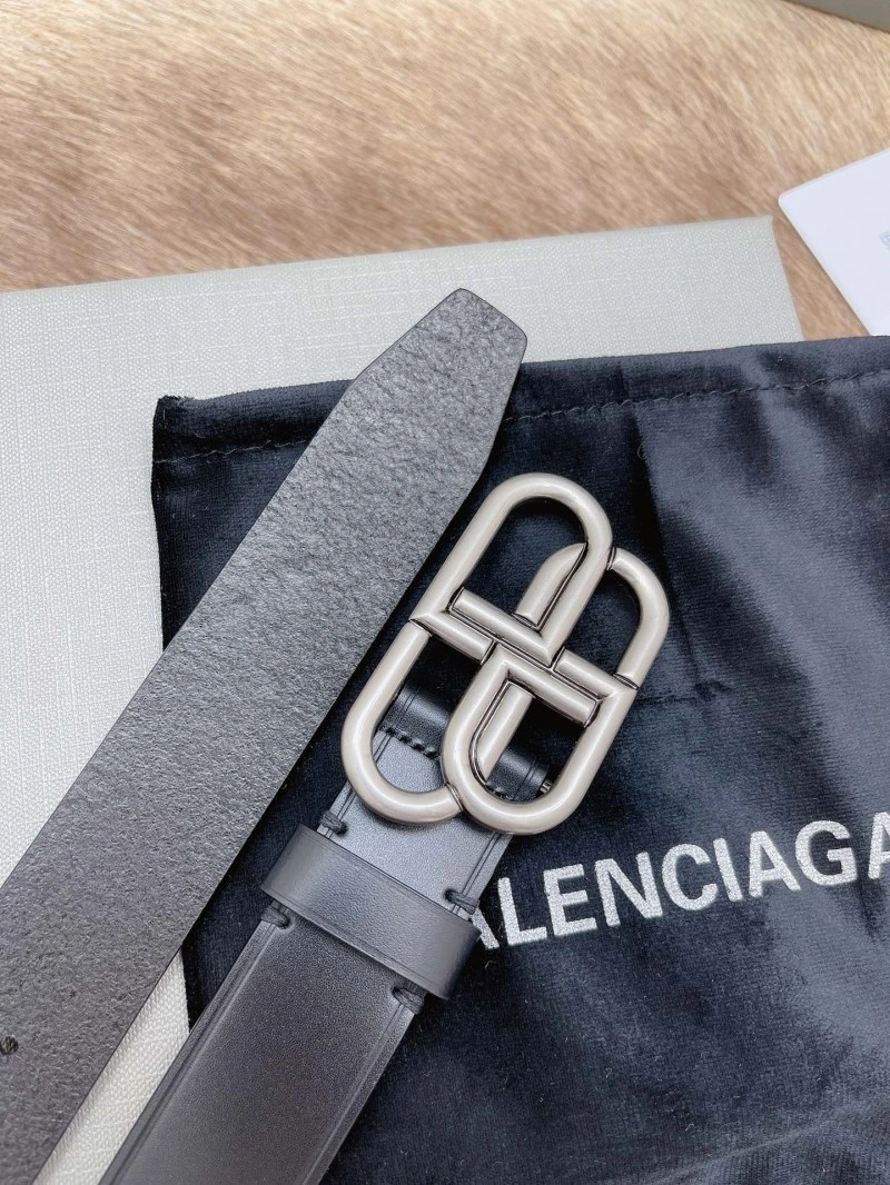 Trendsetting Balenciaga Belts 282847