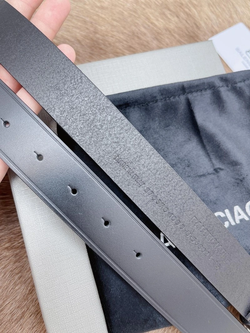 Trendsetting Balenciaga Belts 282847
