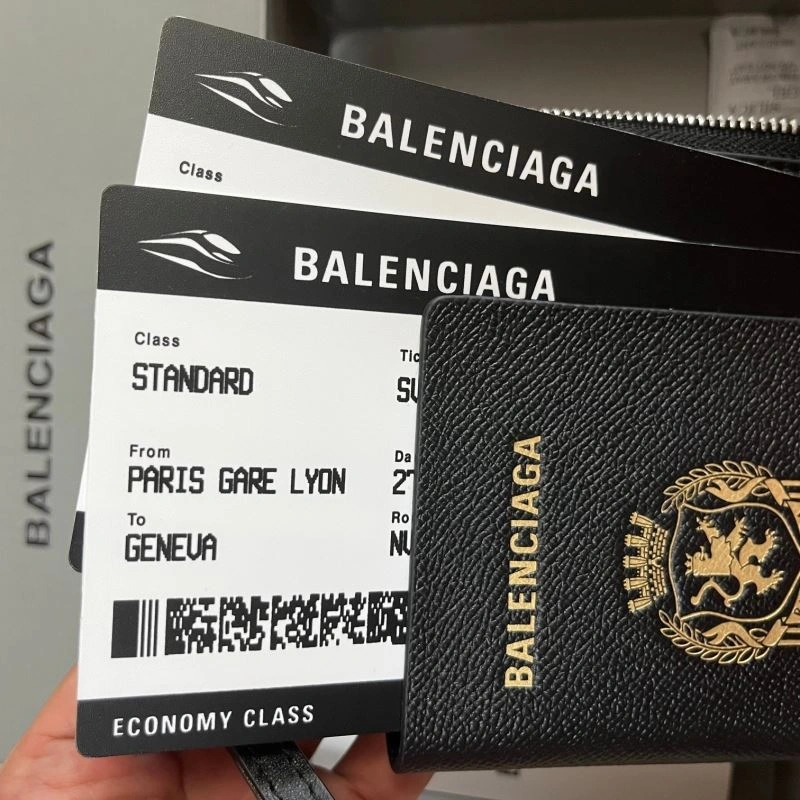 FashionForward Balenciaga Black Batch Passport Wallet with Detachable Strap 69950