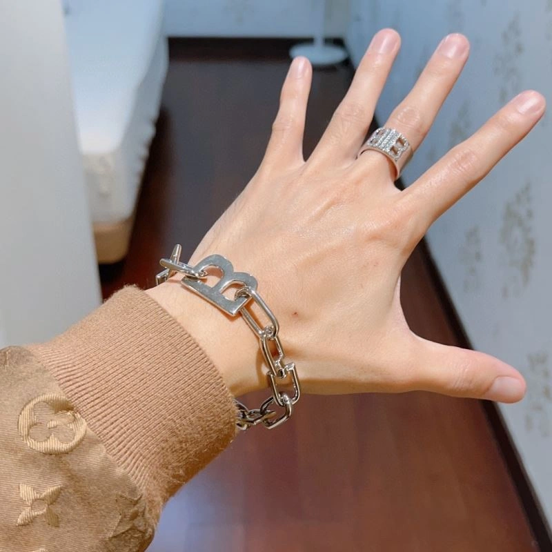 Premium Balenciaga Bracelets 215748