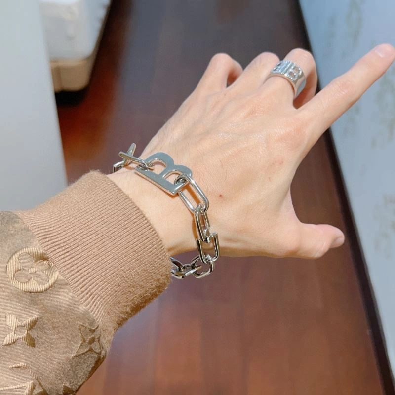 Premium Balenciaga Bracelets 215748