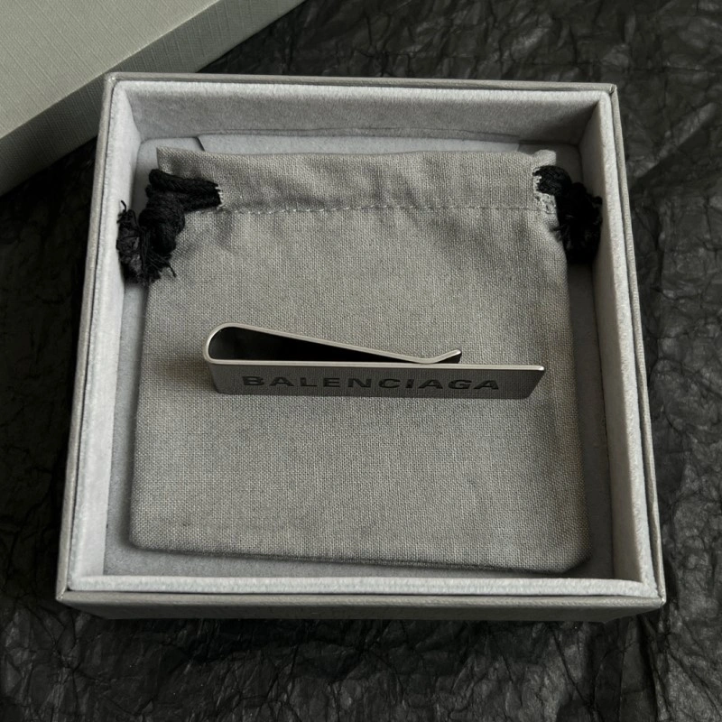 Balenciaga Brooches TopPick 215460