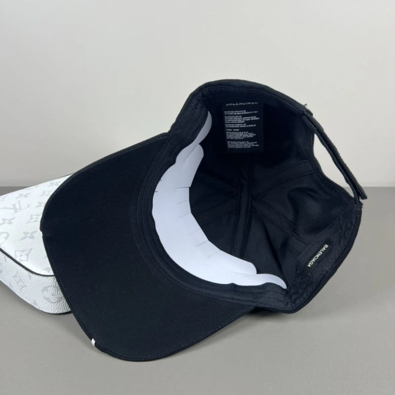 Flexible Balenciaga Caps 260878