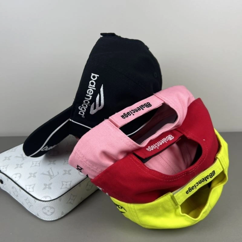 Flexible Balenciaga Caps 260878