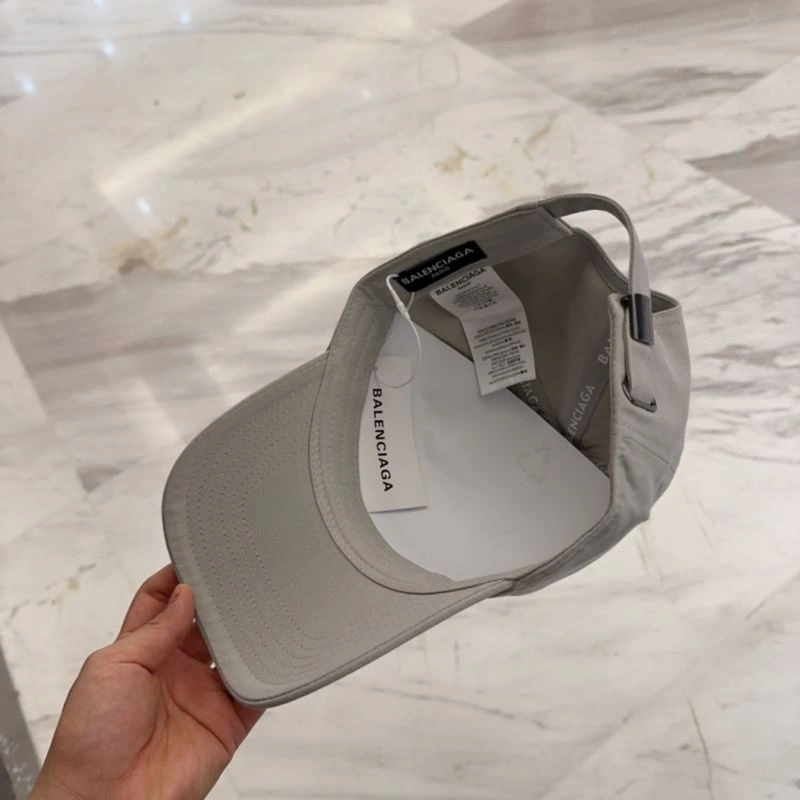 Comfortable Balenciaga Caps 260846