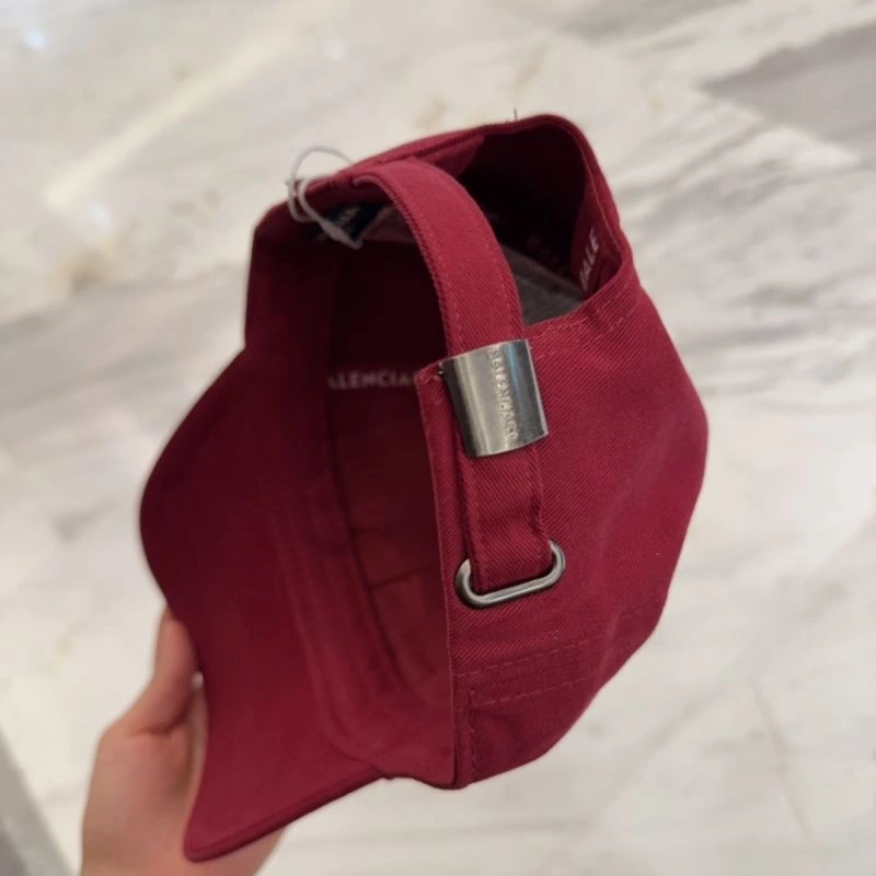 Balenciaga Caps Modern 260844