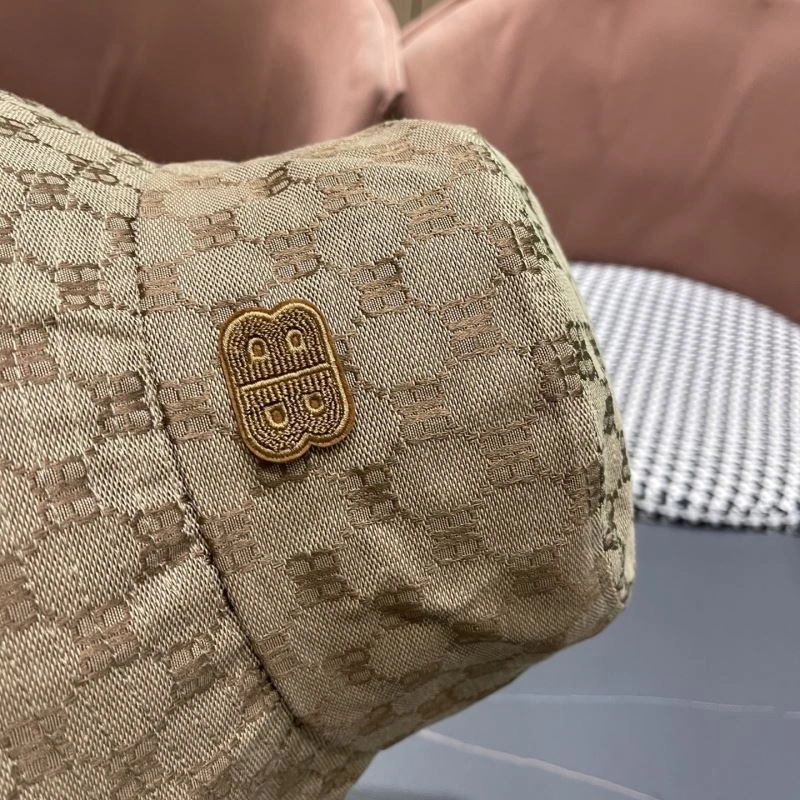 Balenciaga Caps Unique 260821
